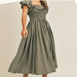 Mable Bennie Ruffled Midi Dress Size Medium Puff Sleeve Green